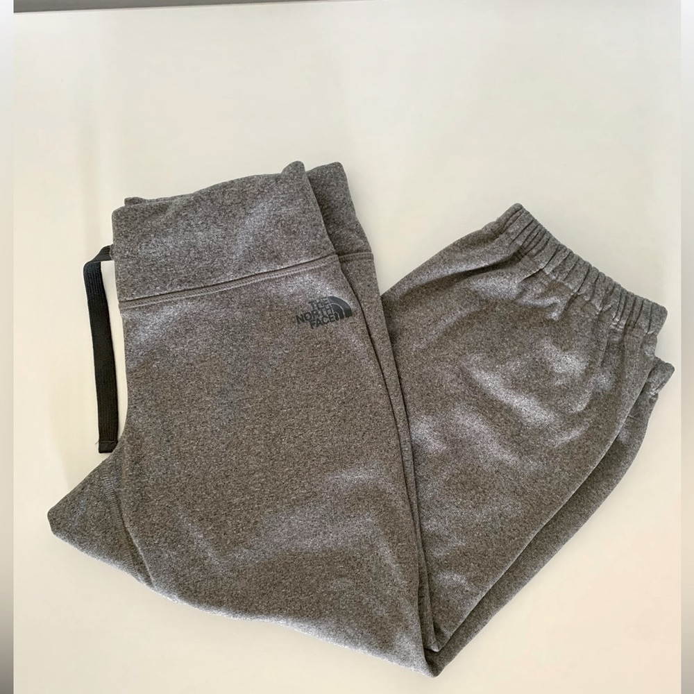 The North Face XS women’s cropped jogger